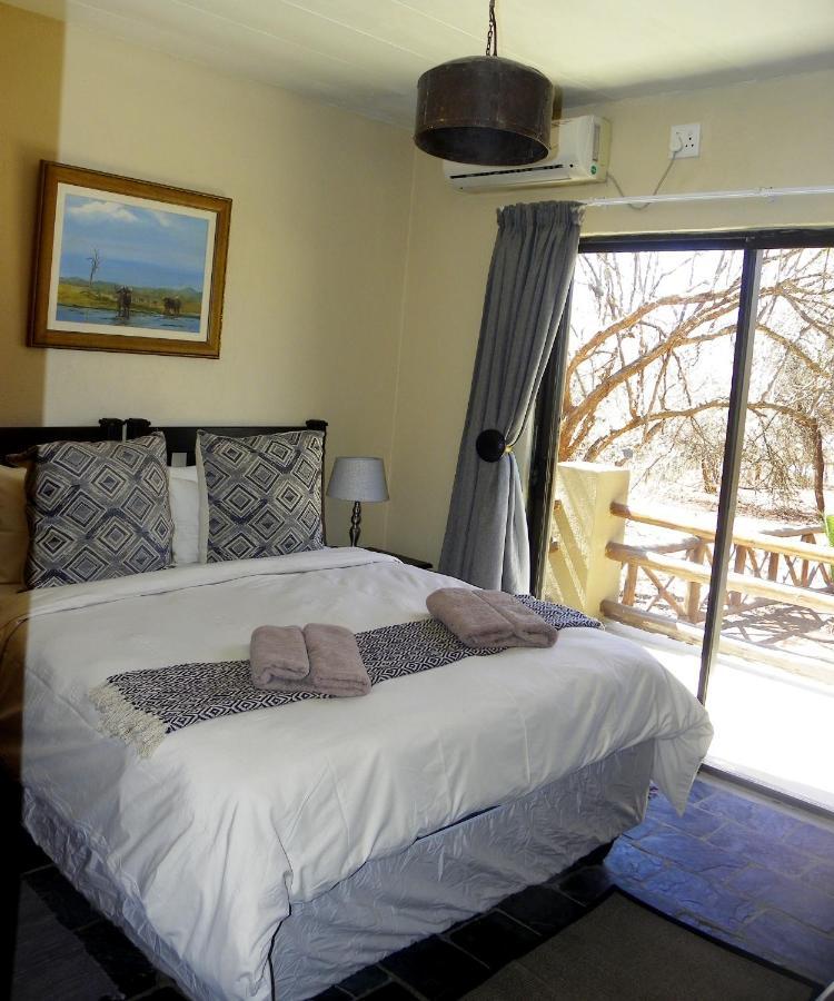 Villa Marloth Park Hippo House Exterior foto